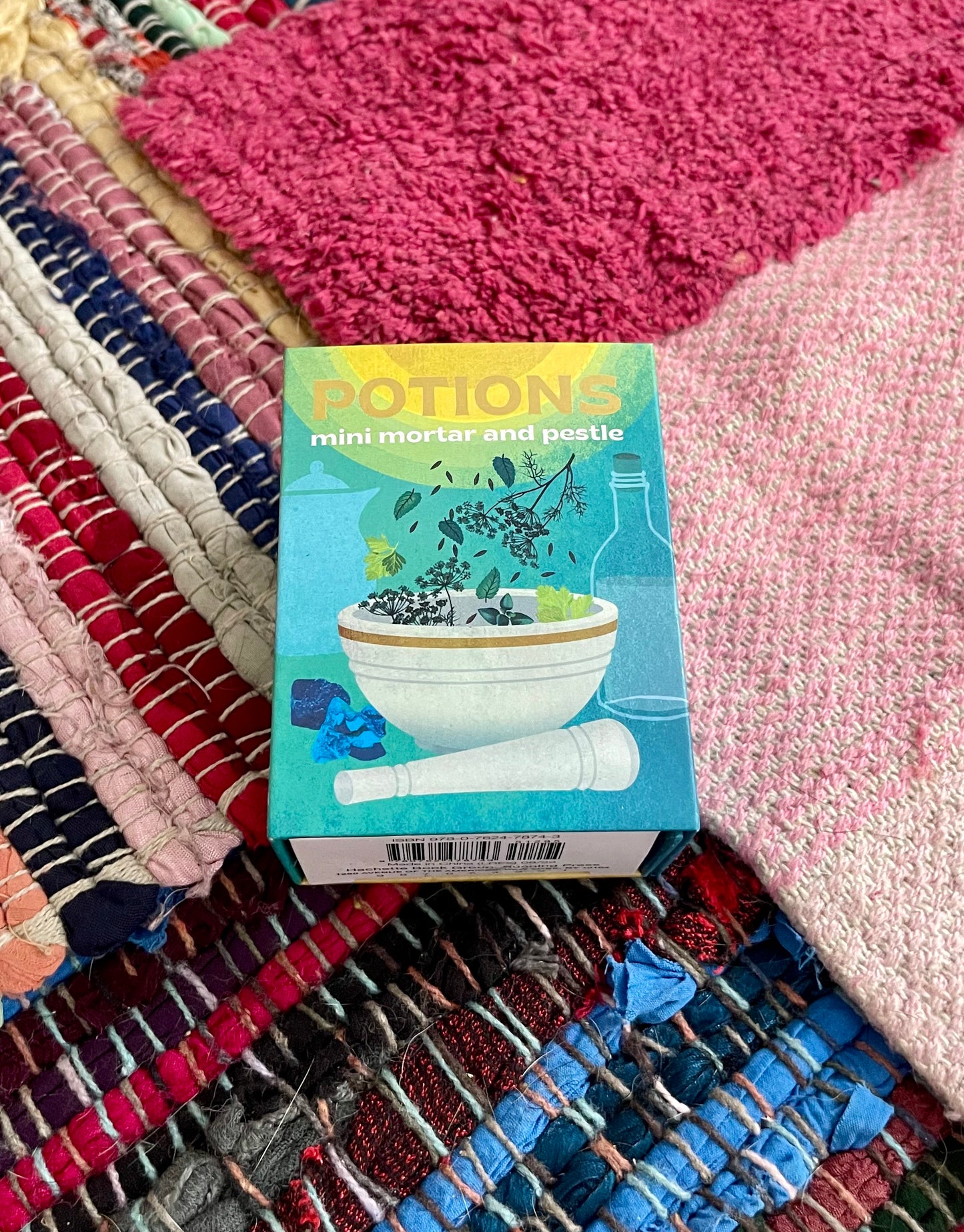 Potions Mini Mortar & Pestle with a little guide to potions by Nikki Van De Car (like new)