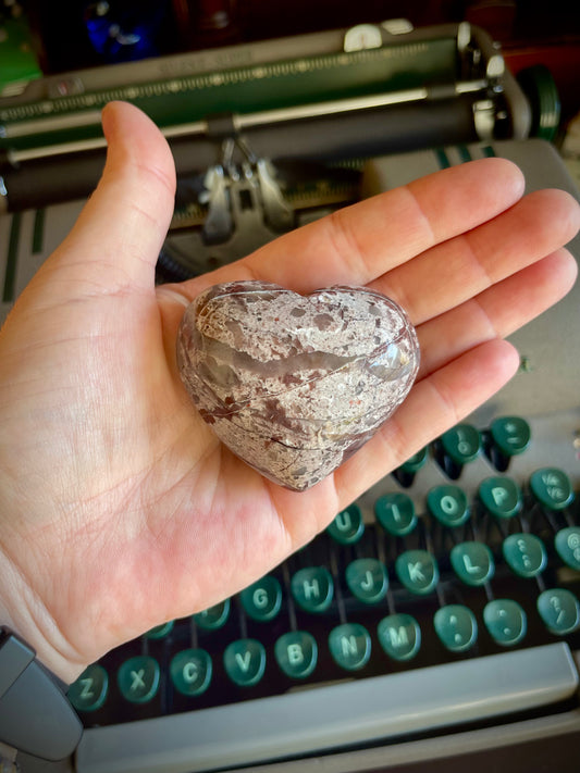 guava quartz | heart palm stones