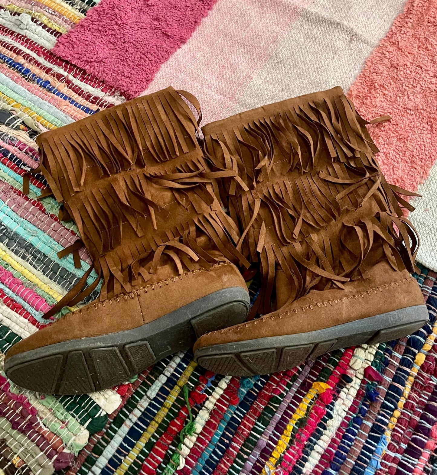 moccasin boots with fringe (used) - Lil Shop of Light & Love