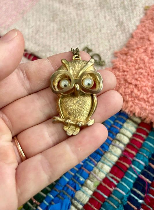 owl with glasses antique necklace (used)