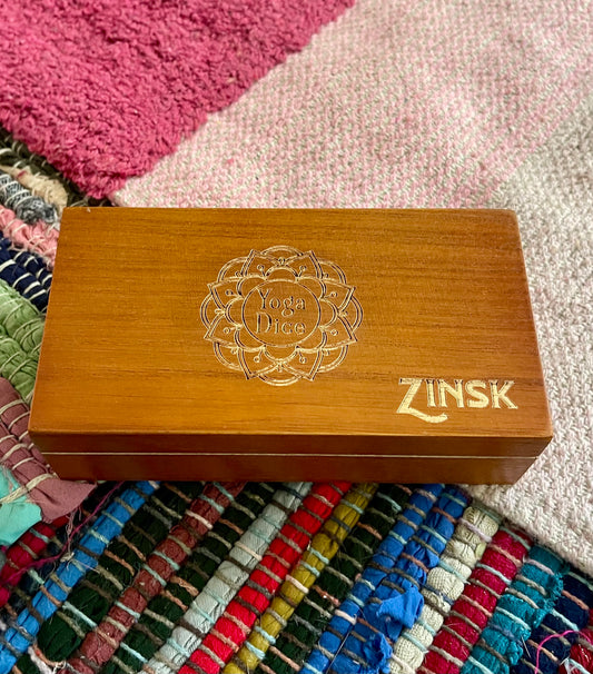 yoga dice (like new)