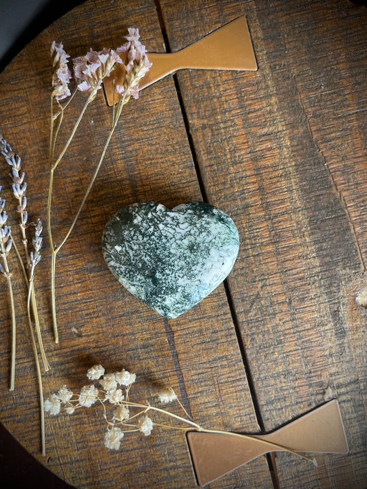 moss agate | heart palm stones