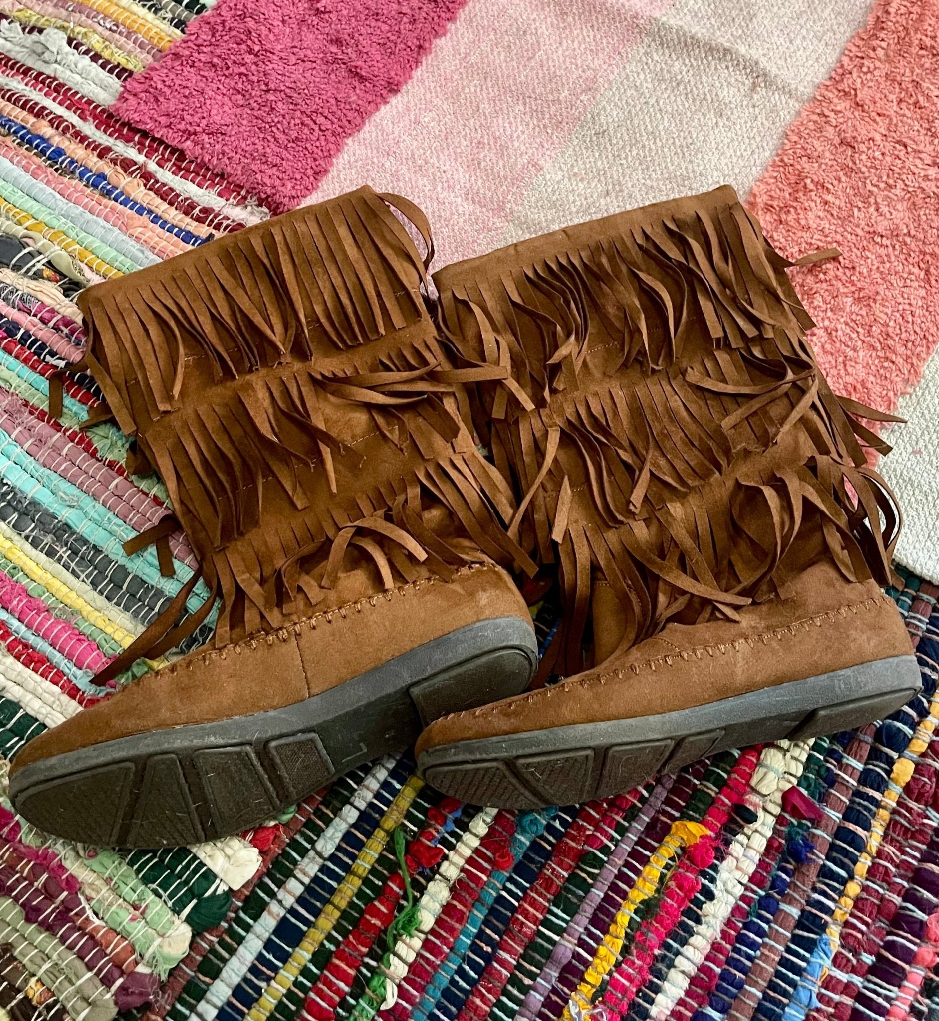 moccasin boots with fringe (used) - Lil Shop of Light & Love