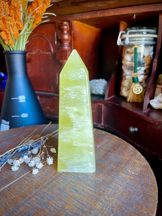 lemon calcite tower